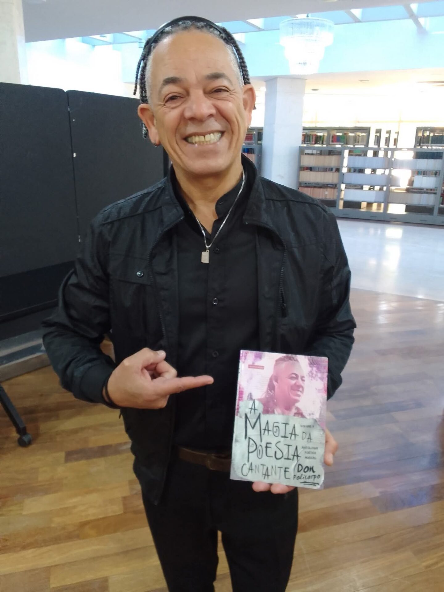 5e4b08d9-764f-4f35-960d-7946badaf716