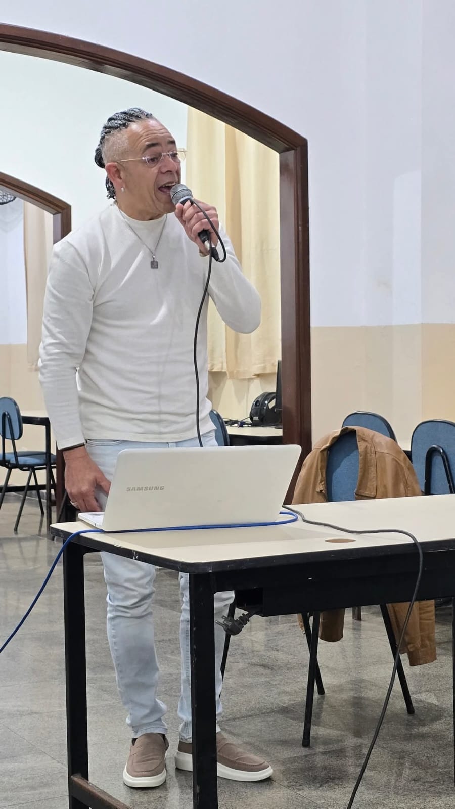 c8ee5840-1f51-425b-8691-c6be72bd4408